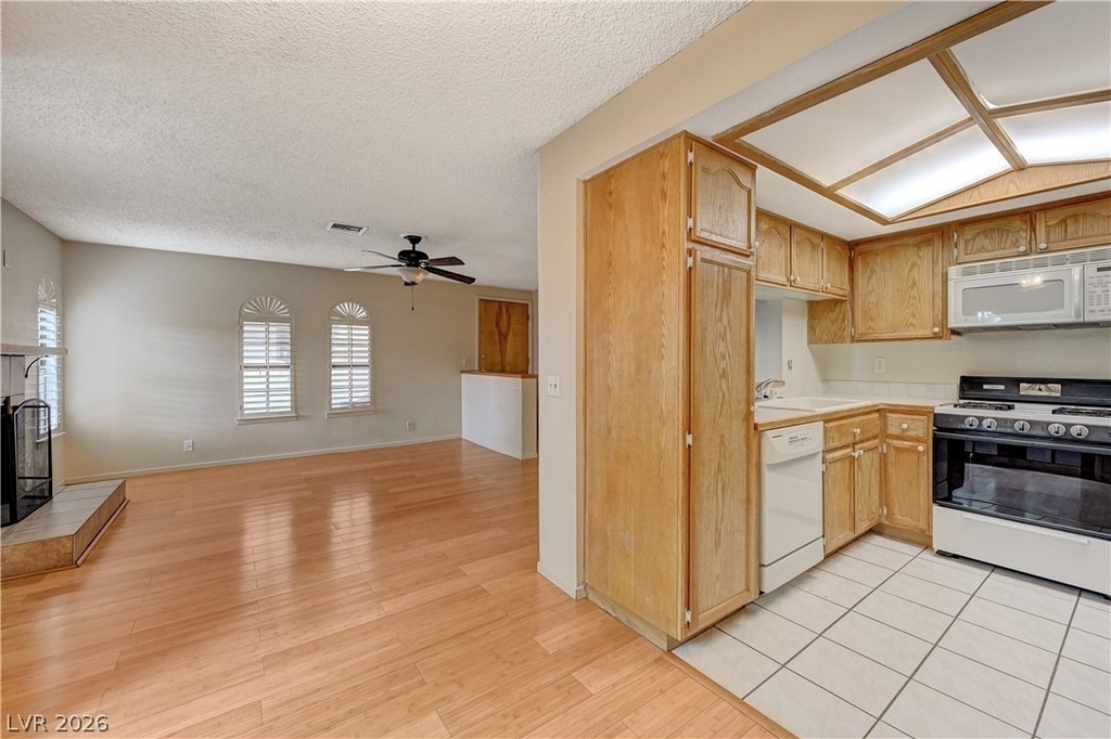 4096 Crete Lane - Photo 11