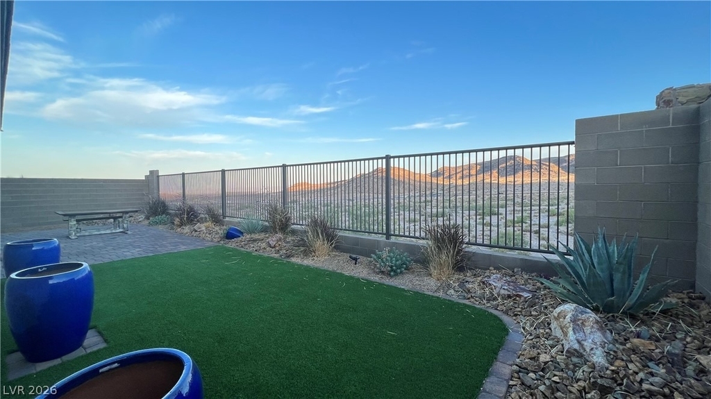 12389 Valley Chase Avenue - Photo 22