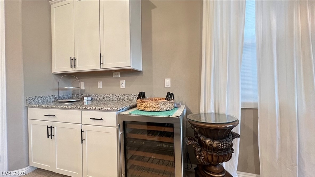 12389 Valley Chase Avenue - Photo 6