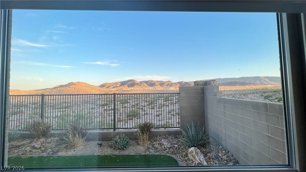 12389 Valley Chase Avenue - Photo 19