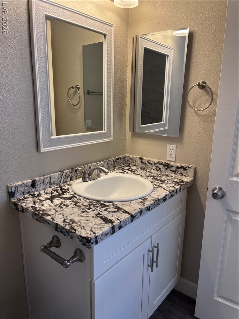 8711 Harwich Avenue - Photo 4