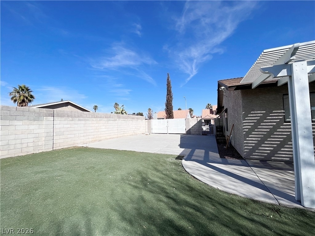 6705 Atwood Avenue - Photo 16