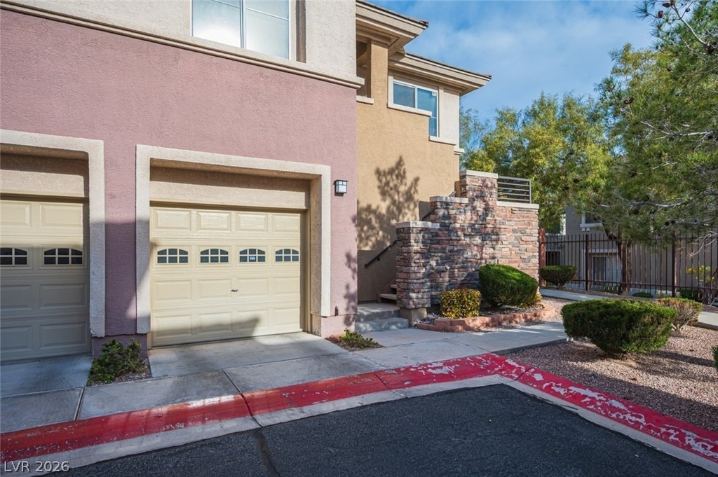 800 Peachy Canyon Circle - Photo 0