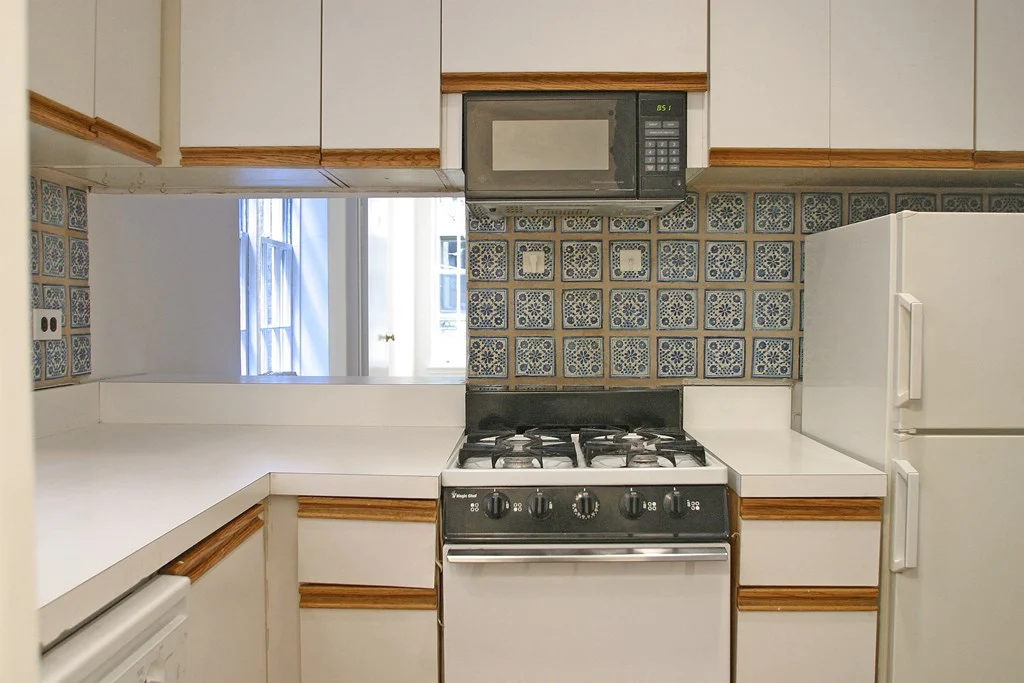 East 21st Street - Photo 0