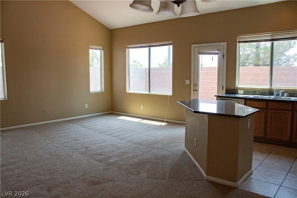 9557 Gibbon Avenue - Photo 4