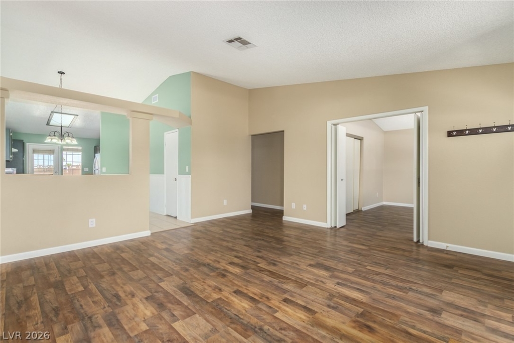 616 Jonathan Glen Way - Photo 5