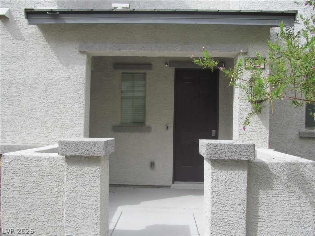 823 Grand Country Avenue - Photo 2