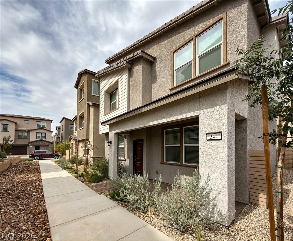 344 Vanda Court - Photo 1