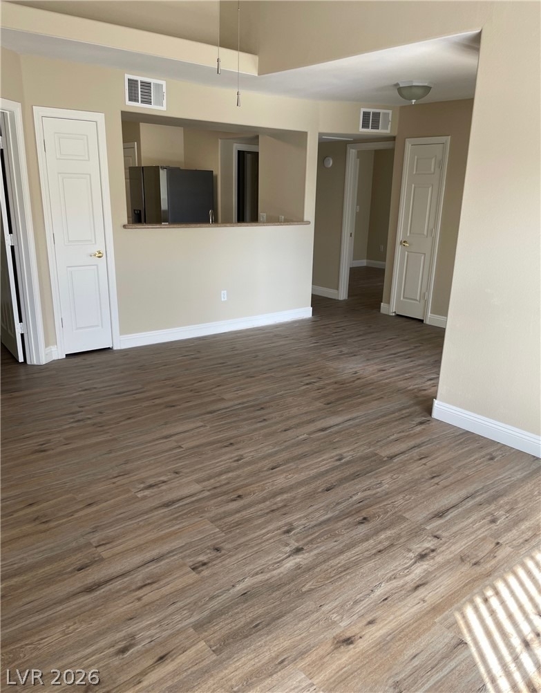 8000 Badura Avenue - Photo 3