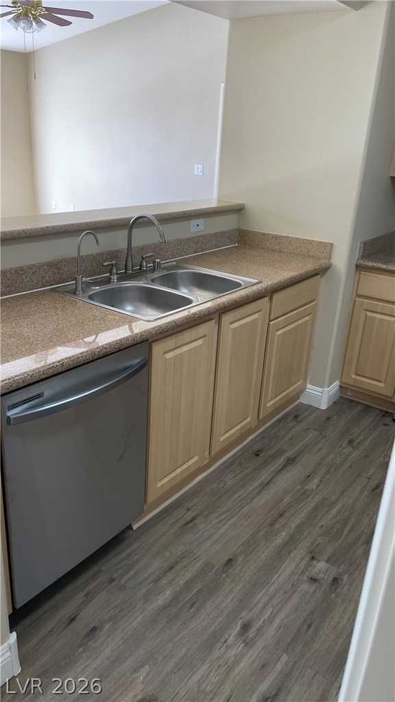 8000 Badura Avenue - Photo 12