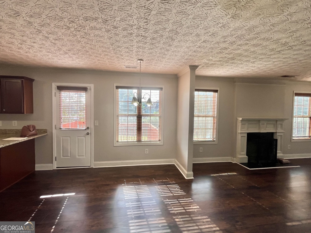 1154 Folkstone Drive - Photo 14