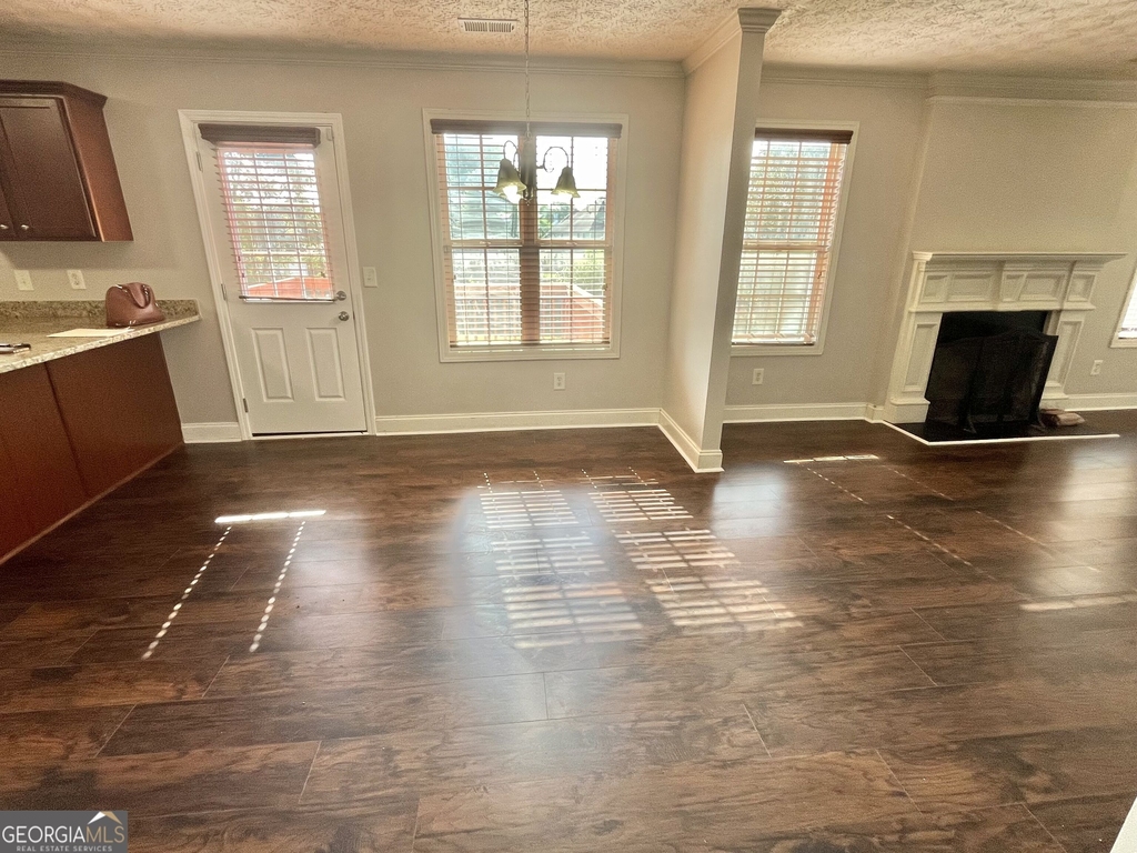 1154 Folkstone Drive - Photo 13