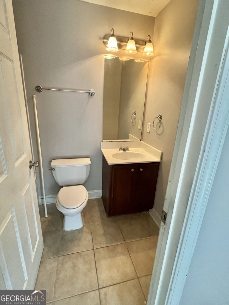 1154 Folkstone Drive - Photo 32