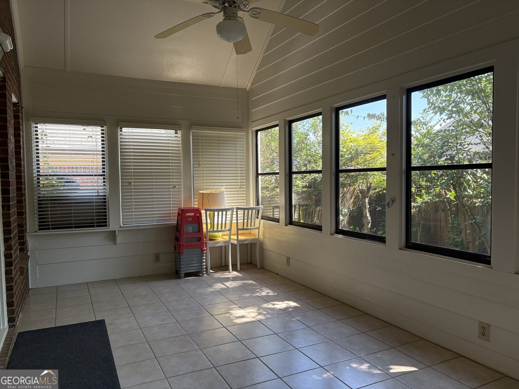 1224 Hunters Drive - Photo 15