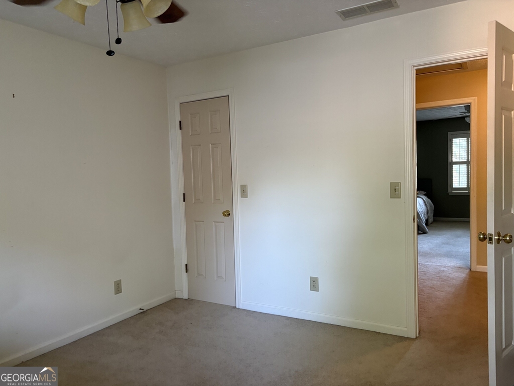 1224 Hunters Drive - Photo 10