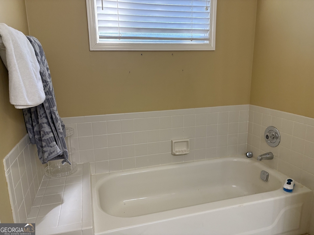 1224 Hunters Drive - Photo 17