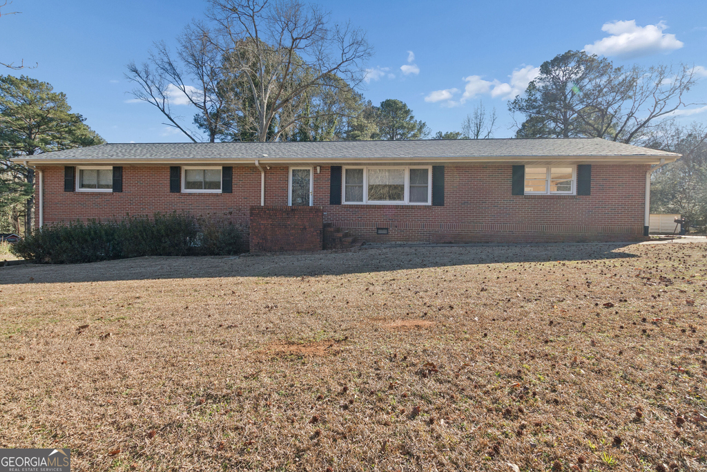 115 Pine Tree Drive - Photo 0