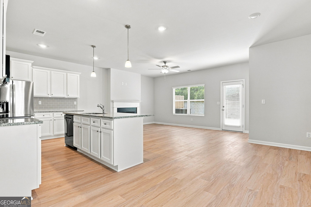 387 Lanier Circle - Photo 3