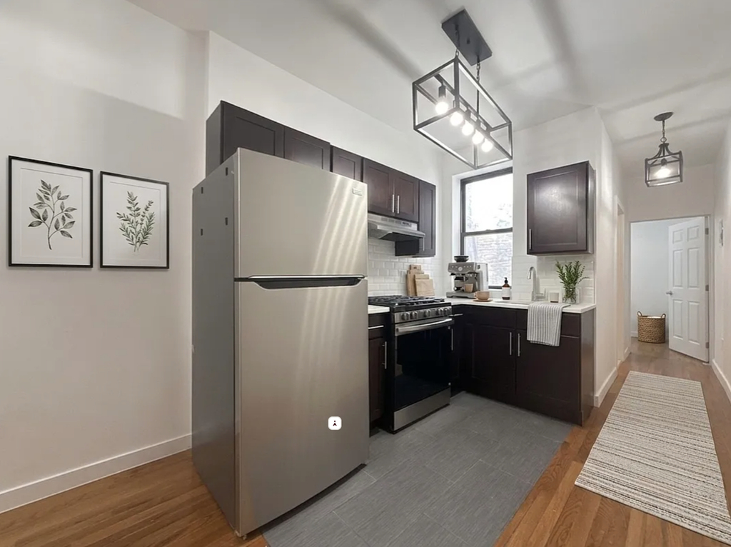 2409 Tilden Avenue - Photo 2