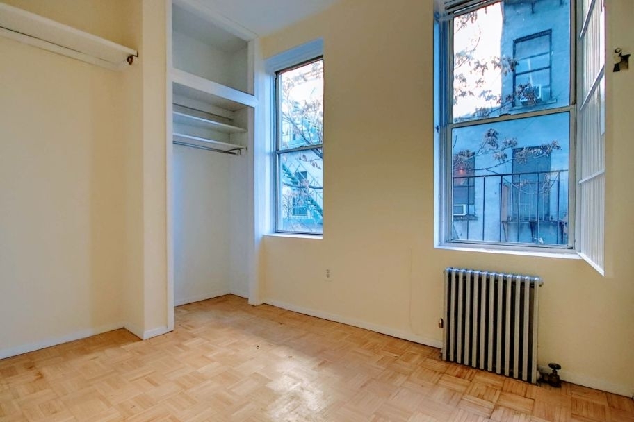 EAST 5TH STREET - Photo 2