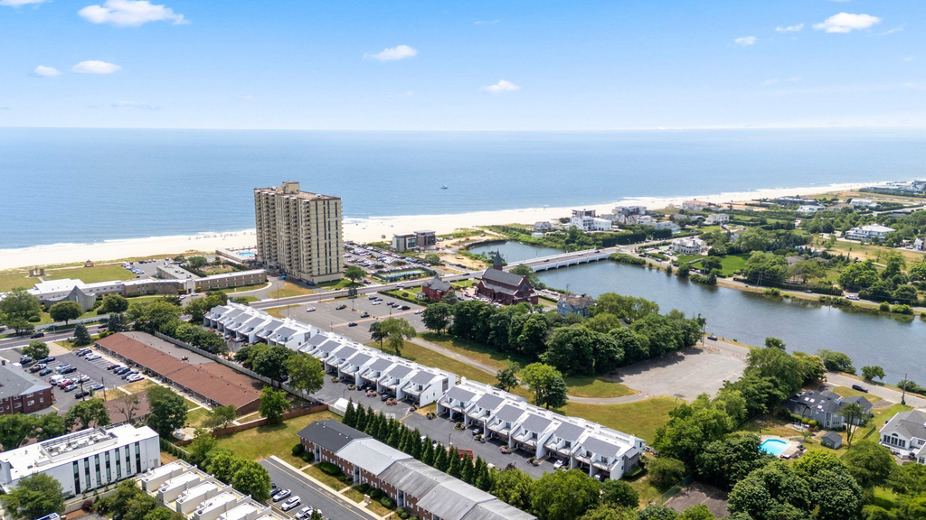 764 Ocean Avenue - Photo 2