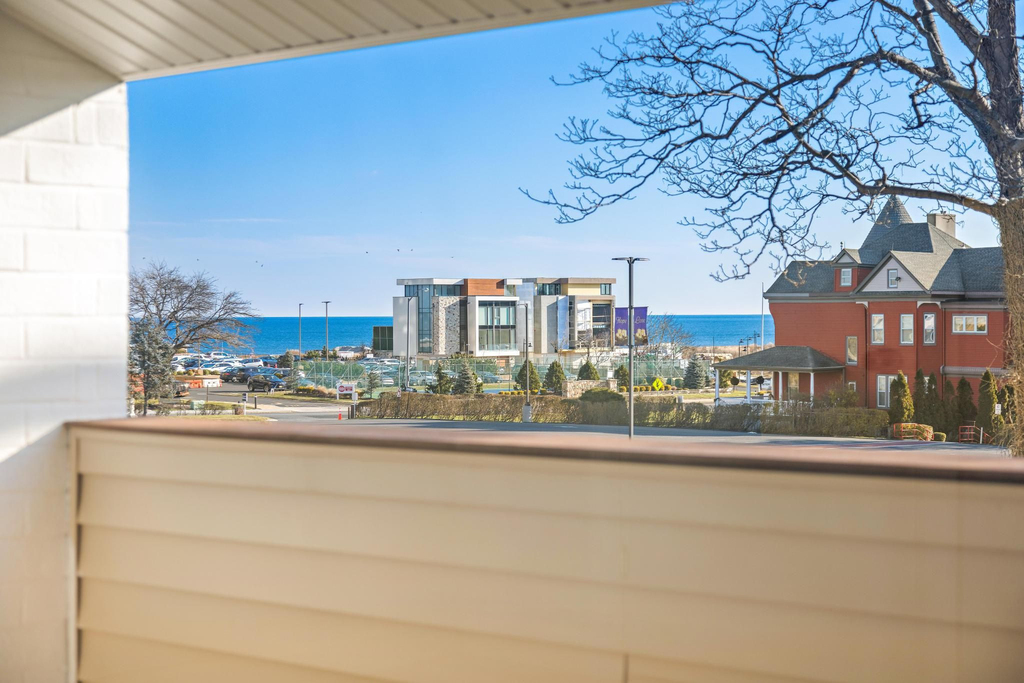764 Ocean Avenue - Photo 9