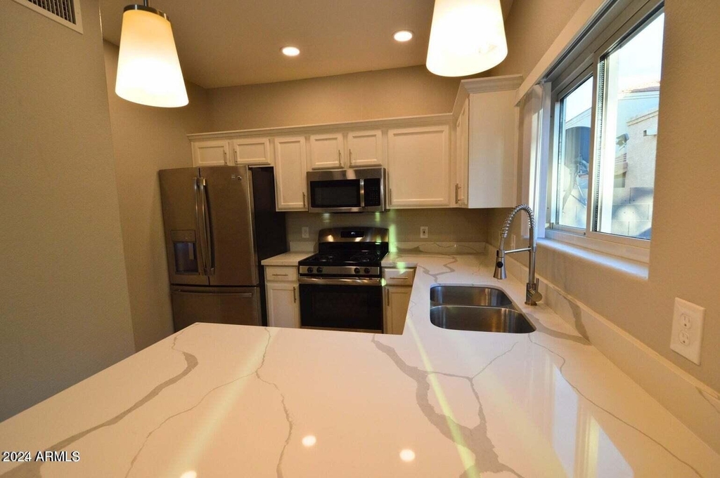 1023 W Janice Drive - Photo 15