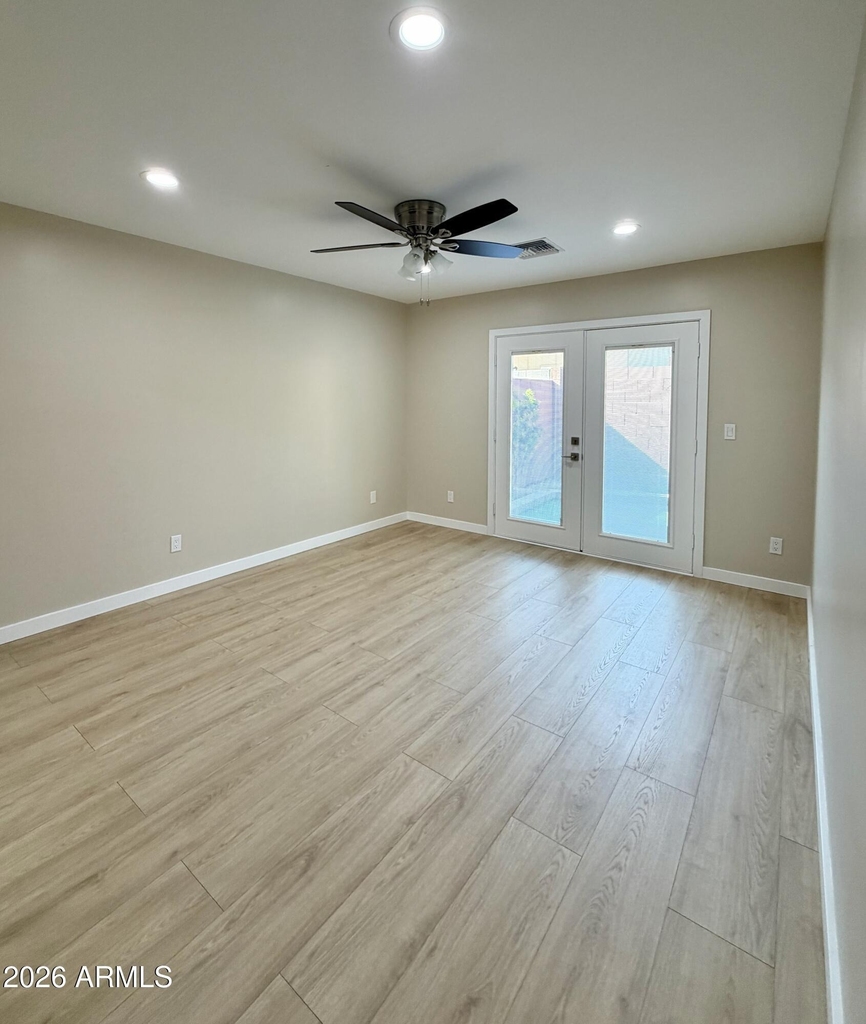 2532 E Bluefield Avenue - Photo 7