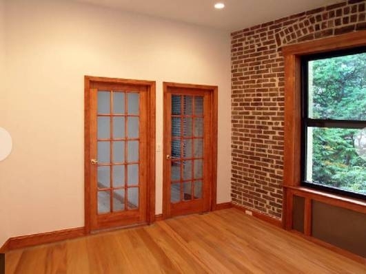 East 52 Street - Photo 1