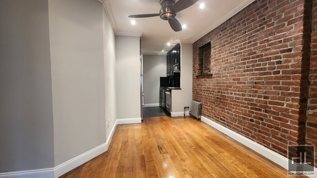 West 53 Street - Photo 1