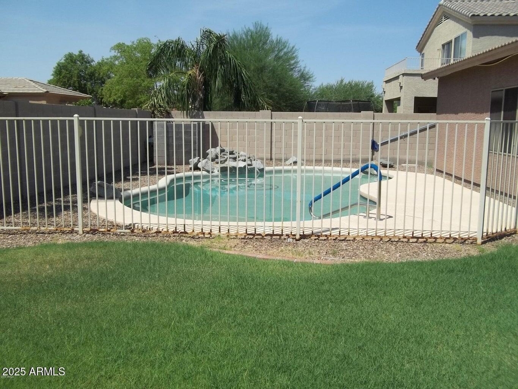 2037 E Riviera Drive - Photo 14