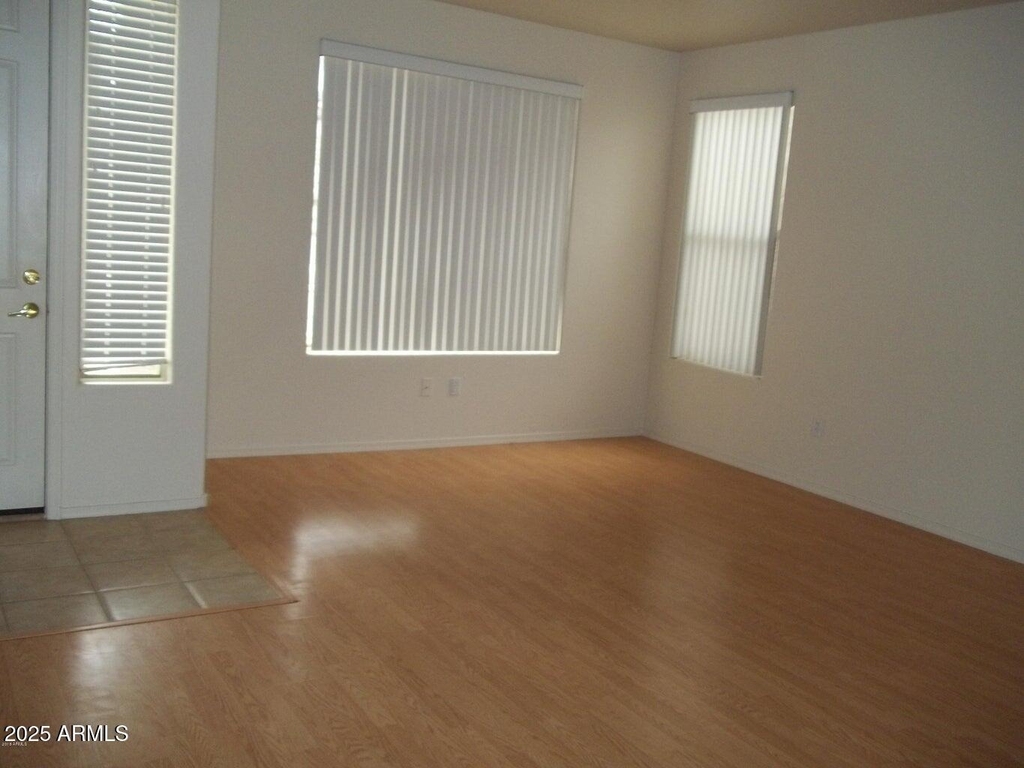 2037 E Riviera Drive - Photo 9