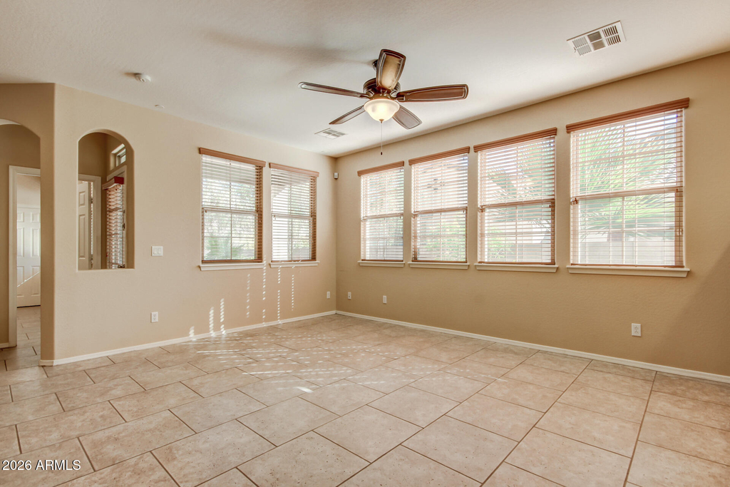 21158 W Sycamore Drive - Photo 9