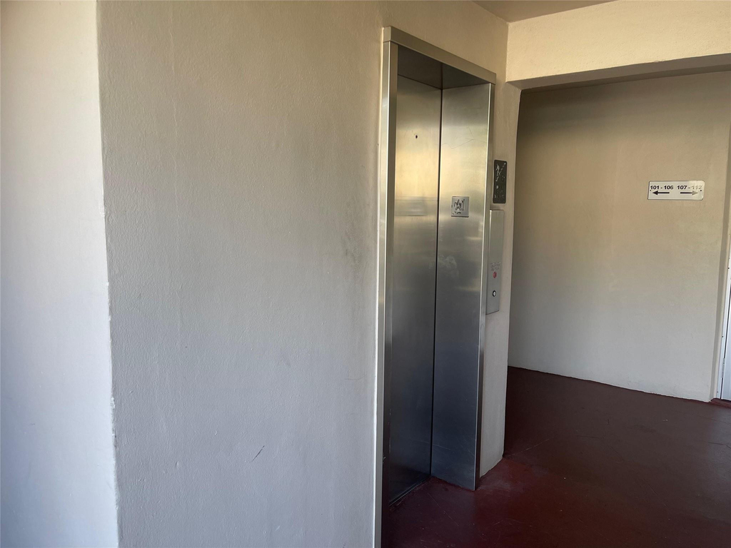 2566 S Garden Drive S - Photo 15