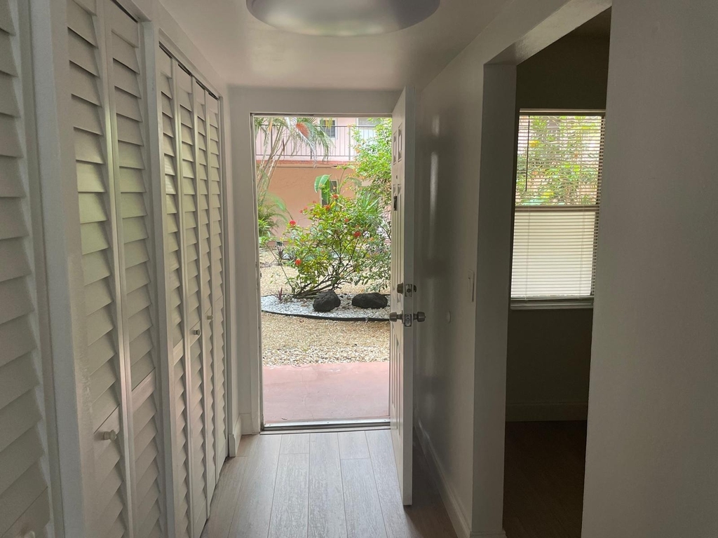 2851 Somerset Drive - Photo 20