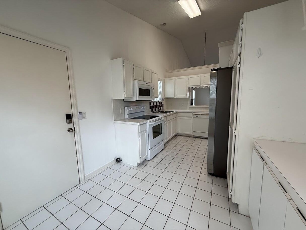 1950 Westminster Circle - Photo 6