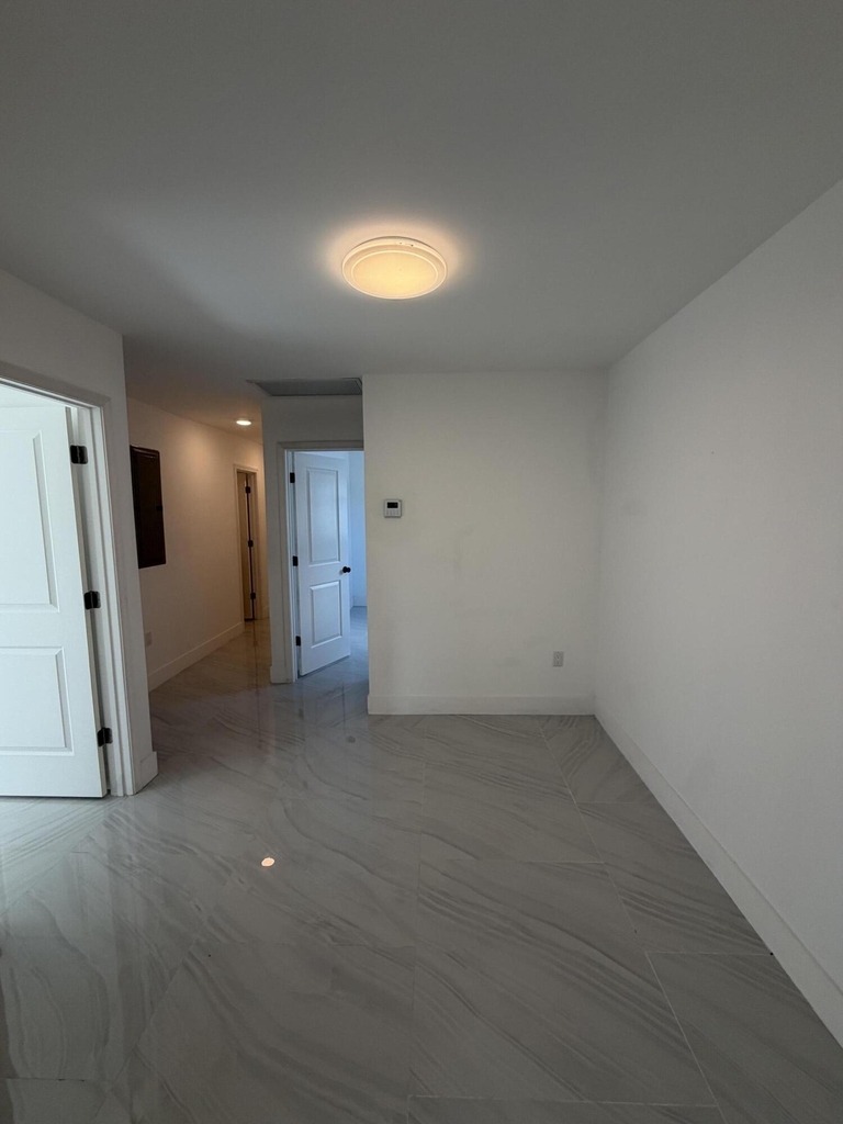 8211 Biscayne Boulevard - Photo 3