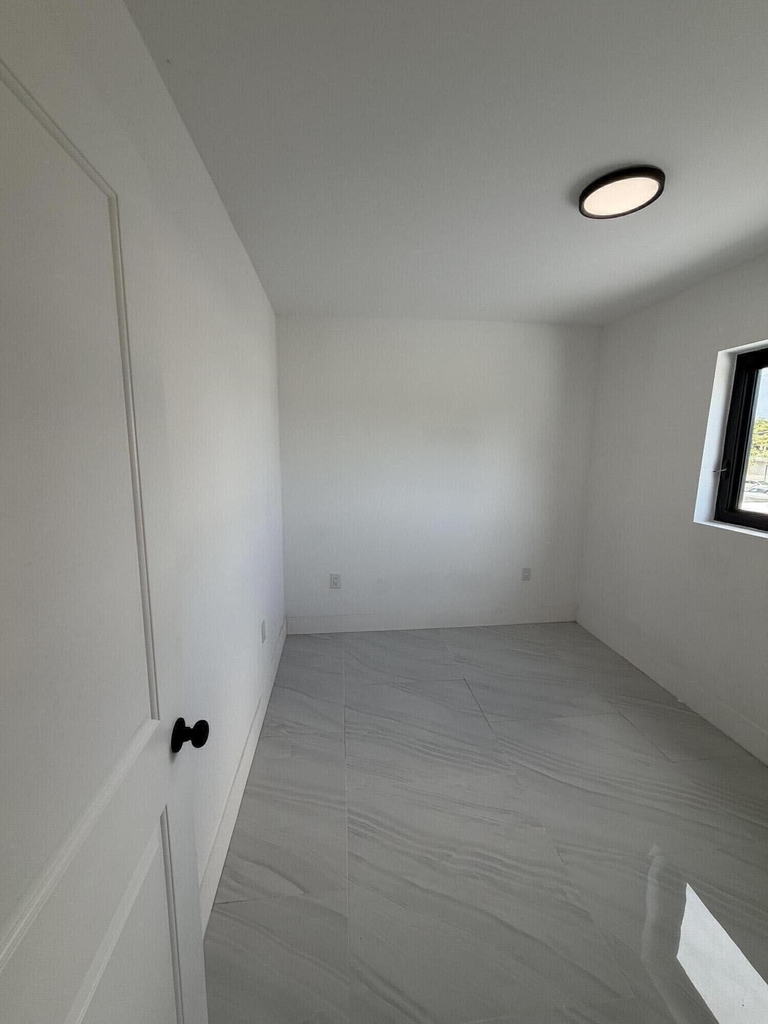 8211 Biscayne Boulevard - Photo 7