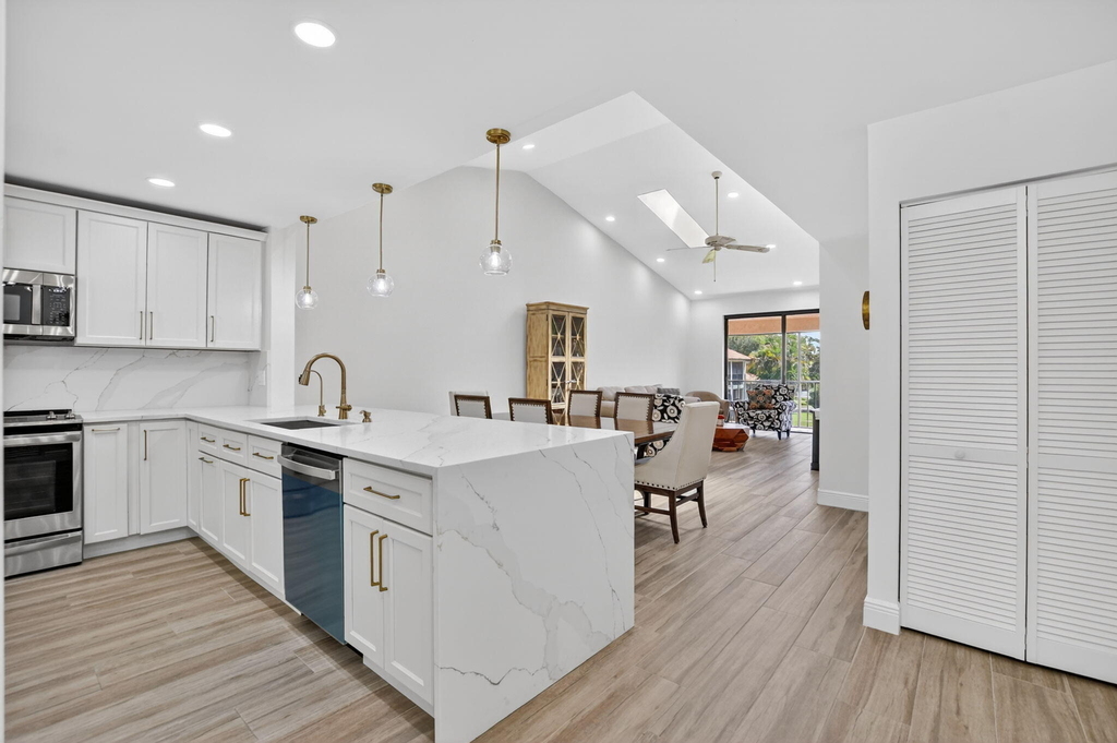 7917 La Mirada Drive - Photo 7