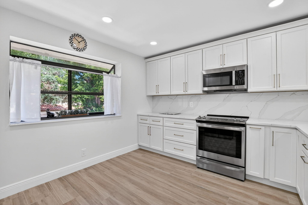 7917 La Mirada Drive - Photo 9