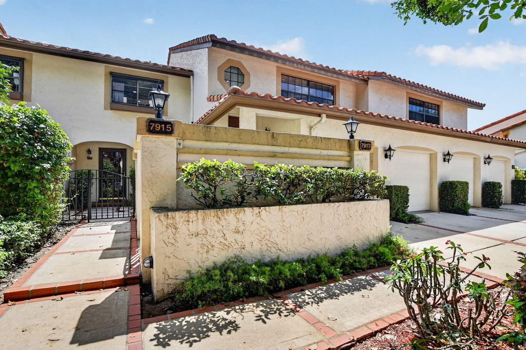 7917 La Mirada Drive - Photo 2