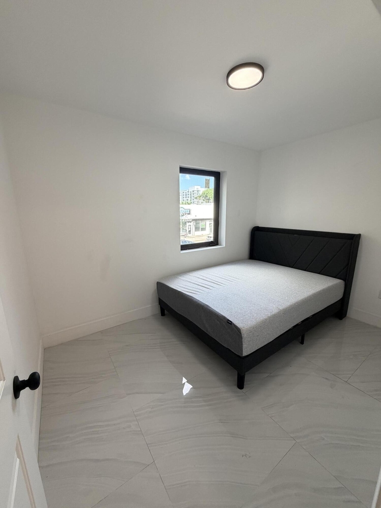 8211 Biscayne Boulevard - Photo 7