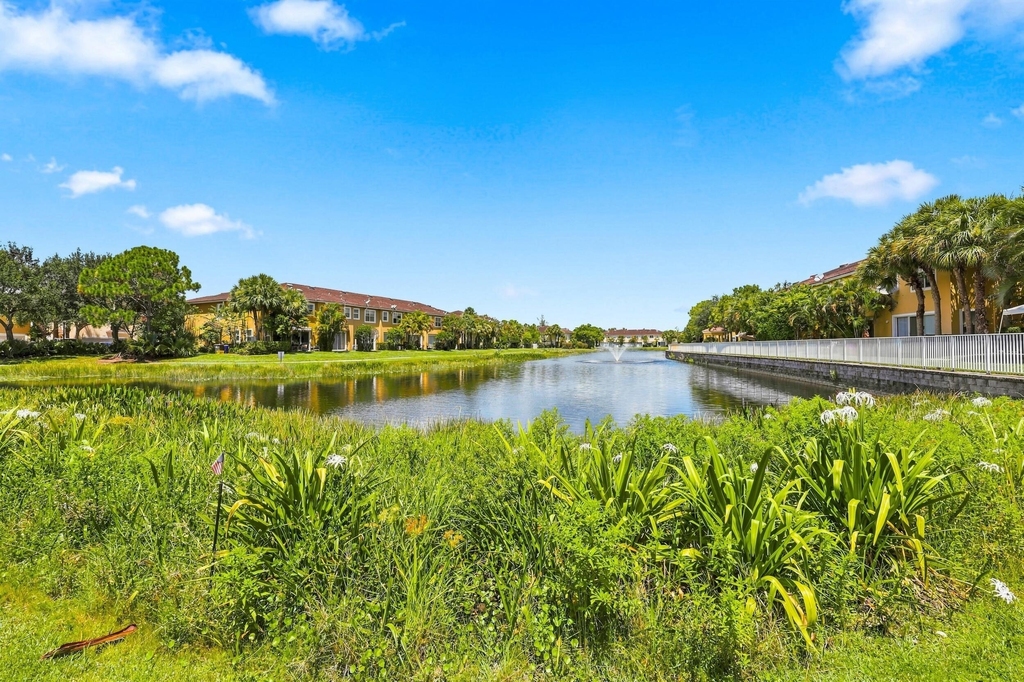 813 Pipers Cay Drive - Photo 34