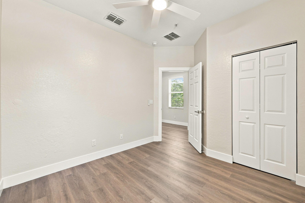813 Pipers Cay Drive - Photo 24