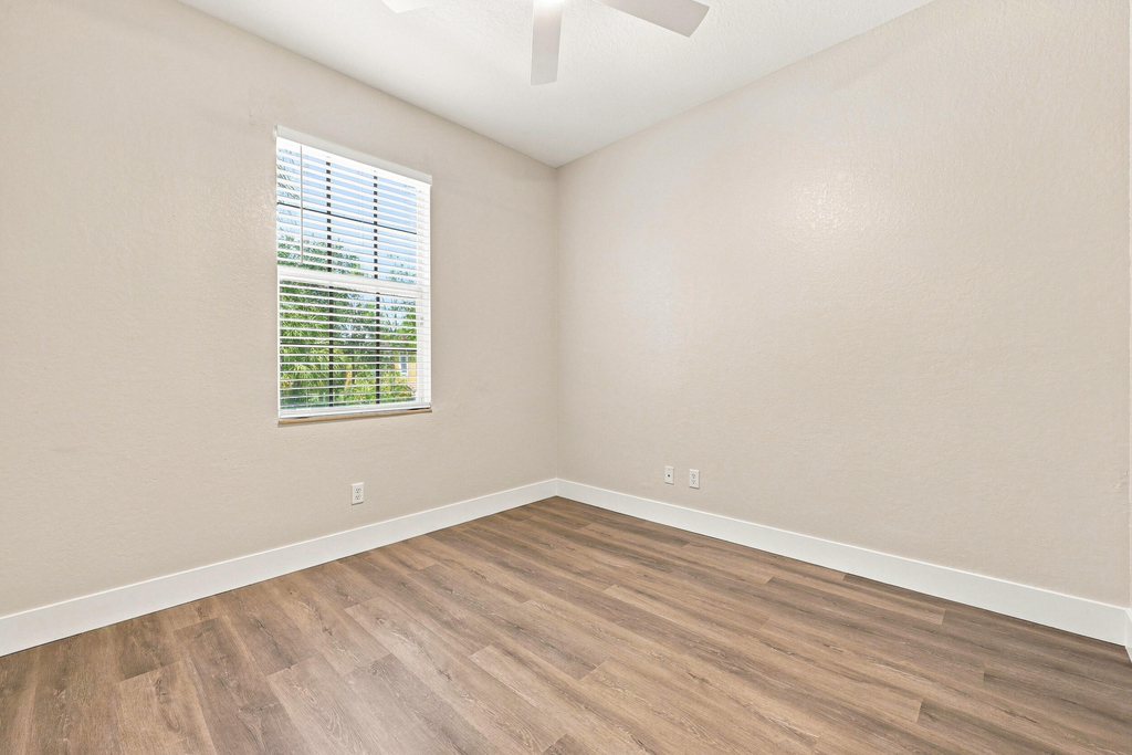 813 Pipers Cay Drive - Photo 25