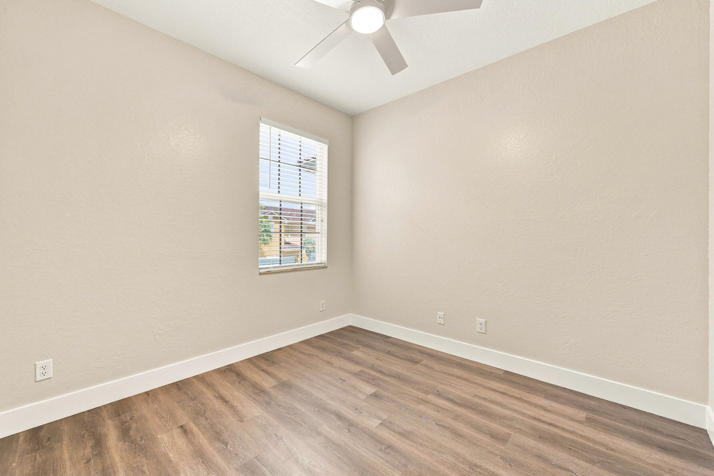 813 Pipers Cay Drive - Photo 23