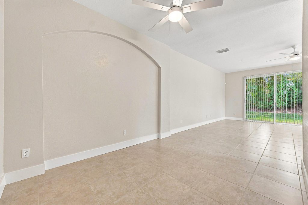 813 Pipers Cay Drive - Photo 11