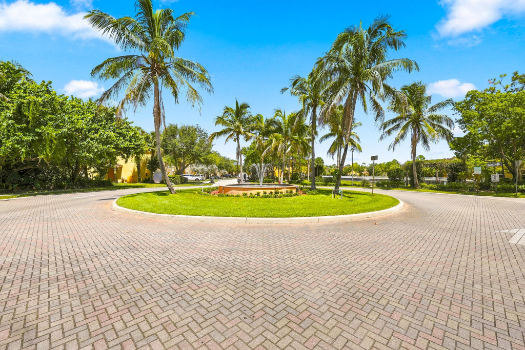 813 Pipers Cay Drive - Photo 36
