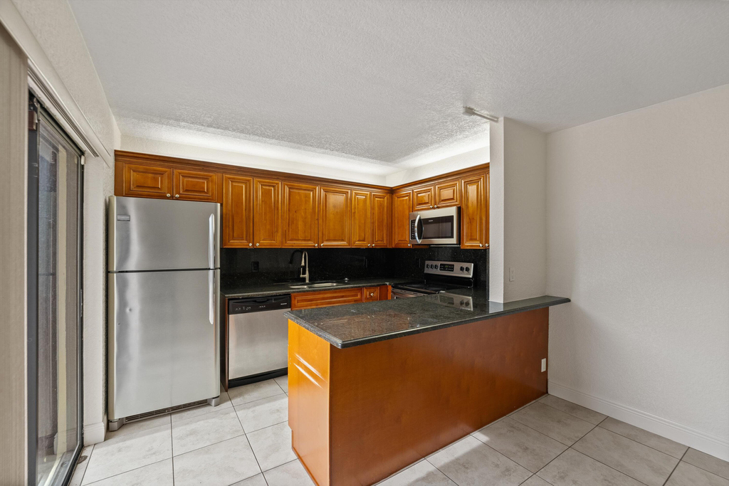 385 Lake Arbor Drive - Photo 4