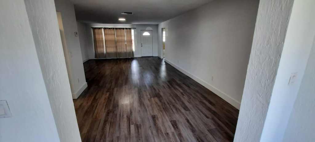 9370 Sw 1st Place - Photo 1